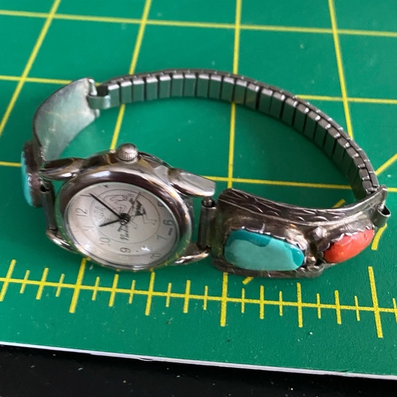 NADIA Kokopelli Watch Signed Zuni Sterling Watch Tips - Picture 6 of 6